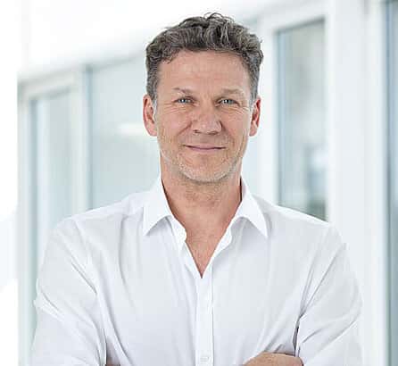 Professeur. Docteur. Médical. Michael Dienst, [object Object]