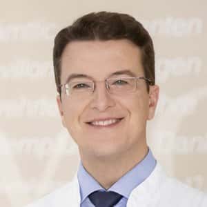 Профессор. Доктор. медицина. Ян Питер Гольц, EBIR-ES, FCIRSE, [object Object]
