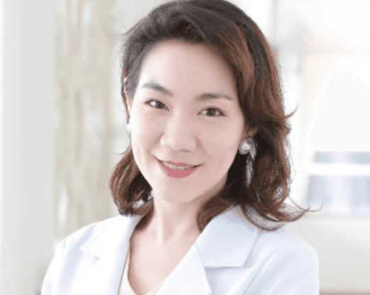 Docteur. Sinijchaya Sahawatwong, [object Object]