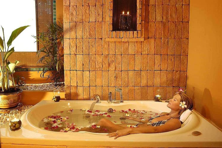 Villa Privée Supérieure avec Jacuzzi (2 Personnes)