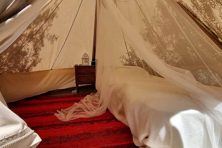 Tente de luxe privée uniquement de mai à septembre