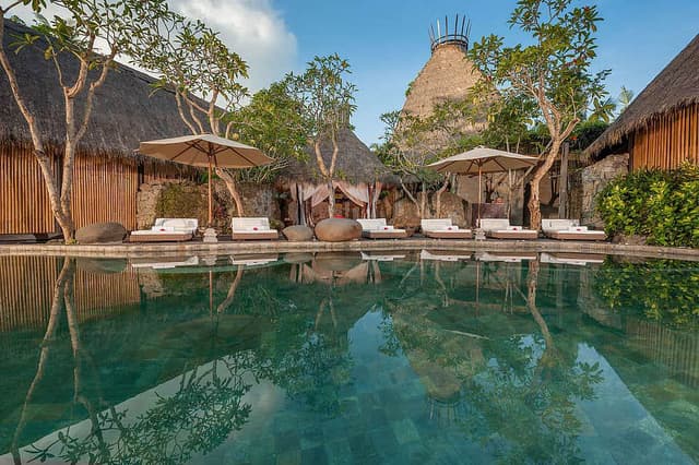 فايفليمنتس بالي