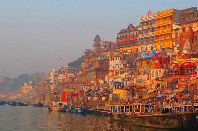 12 Kesejahteraan Harian & Pengalaman Rohani di Varanasi, India