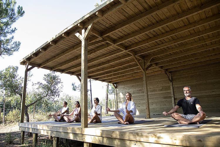 5 Retret Yoga & Anggur "Tidak Begitu Serius" di Alentejo, Portugal