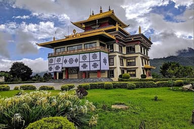 8 Retret Yoga Spiritual, Meditasi & Biara di Nepal
