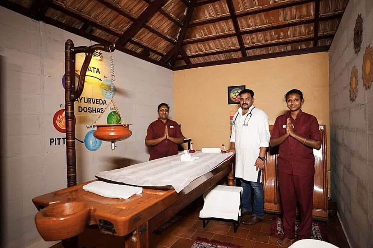 21 Araw na tunay na Ayurveda Panchakarma Retreat sa Kerala, India