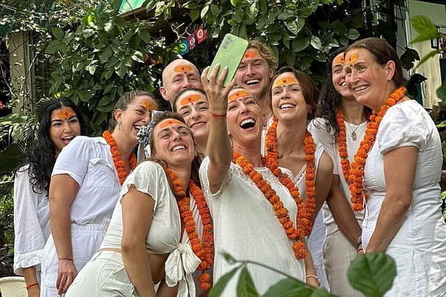 28 Hari 200 HR Hatha, Ashtanga, Vinyasa, Iyengar YTT di India