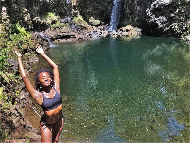 4 Retret Tari & Kesehatan Aqua Yoga Pribadi Sehari di Pahoa, Hawaii