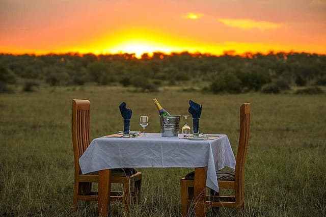 4 Day Serengeti Hot Air Balloon Safari in Tanzania, Africa
