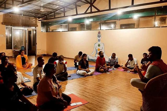 7 Day Detox Yoga Retreat di Rishikesh, India