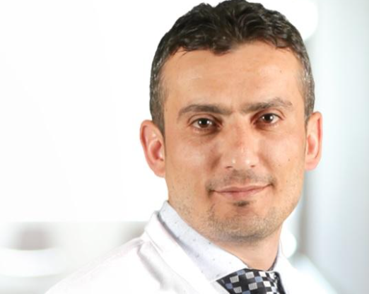 Médecin Chirurgien Ahmet Yılmaz, [object Object]