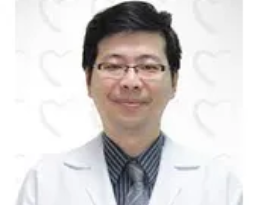 Docteur. Aramwong Thaveelap, [object Object]