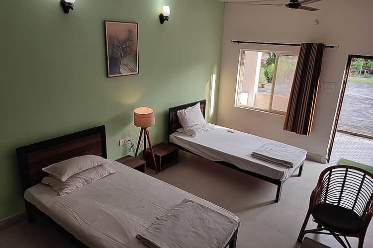 Twin Shared Room