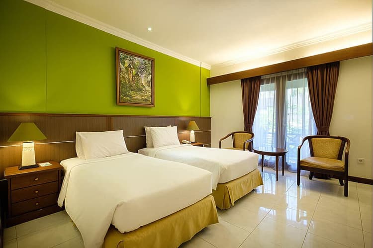 Twin Shared Room