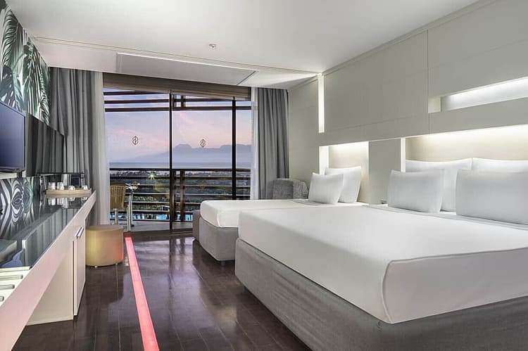 Private Room in Nirvana Cosmopolitan For 2