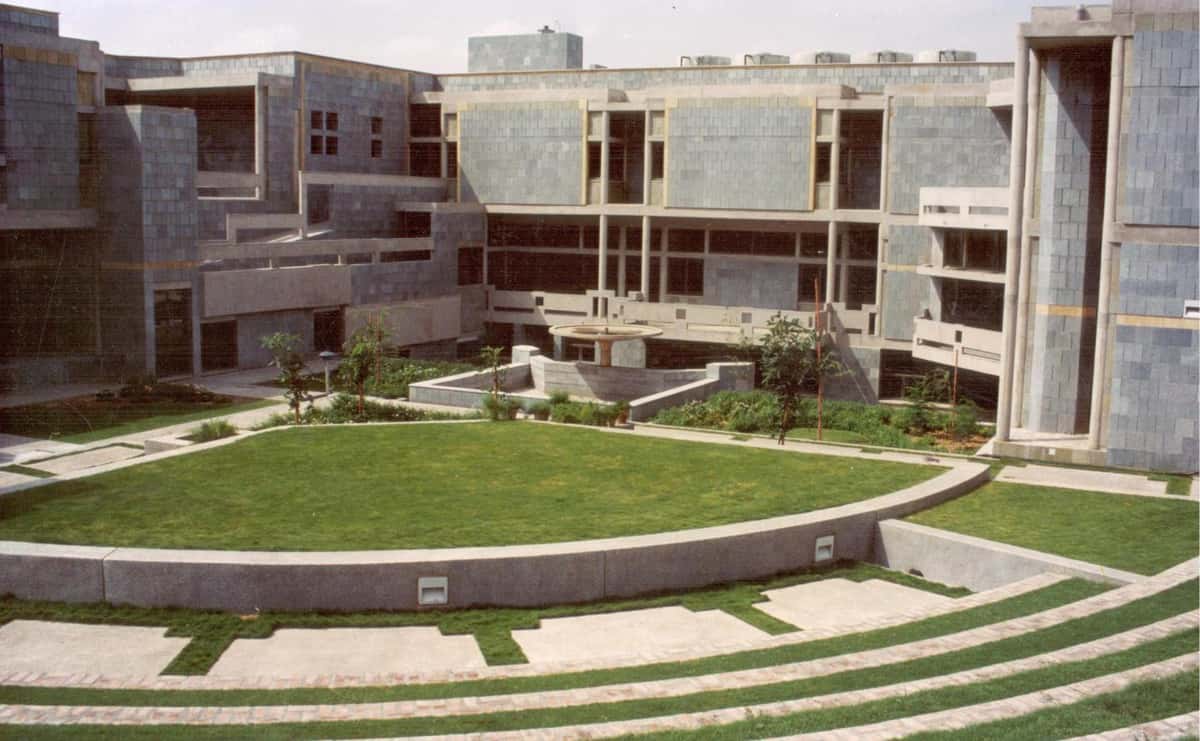 Sitaram Bhartia Institute Of Science & Research