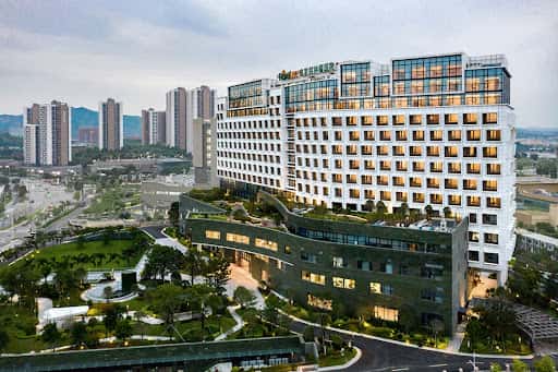 Pusat Kanker RoyalLee