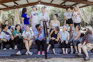 4 День Женский Женский Вино и Расширение Ранчо Ранчо в Техасе, США