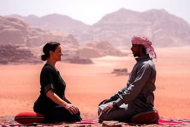 5 Retret Yoga & Meditasi Hari di Jordan: Wadi Rum & Petra