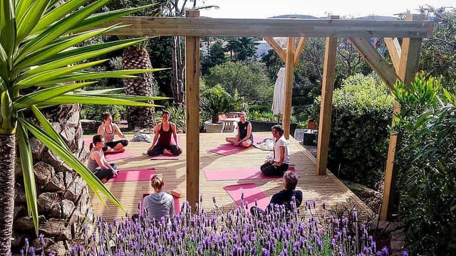 8 Day Rejuvenating Yoga at Surf Retreat sa Algarve, Portugal