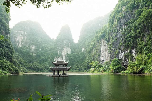 9 Hari Santai & Bersantai - Perjalanan Pribadi yang Tenang ke Vietnam Utara