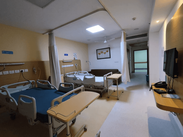 Max Super Specialty Hospital, Sektor-128, Noida