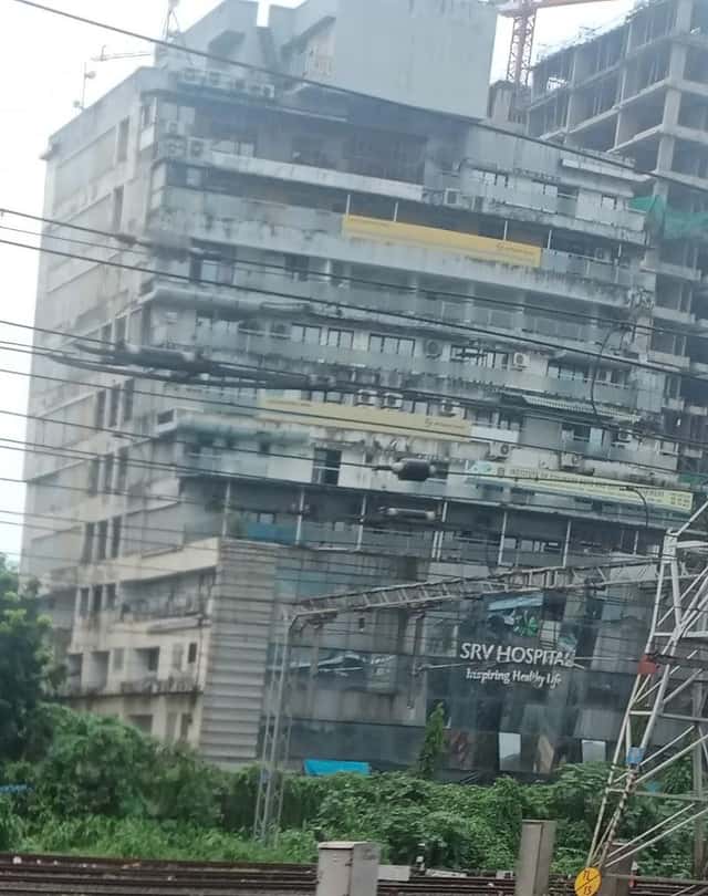 مستشفيات SRV جوريجاون